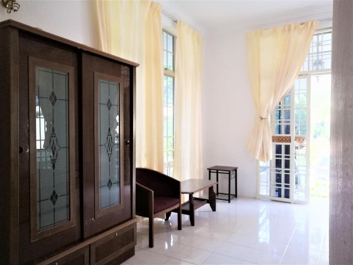 Oyo 89954 D'Yan Chalet Kültér fotó